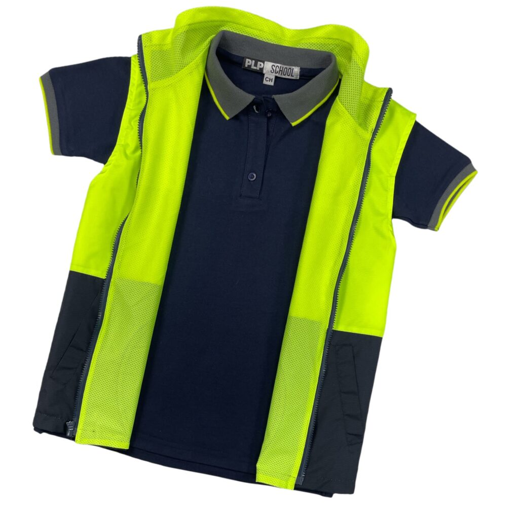 chalecos, uniformes, playeras polo, uniformes escolares, chalecos modernos, uniformes bordados