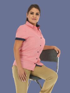 blusas, pantalones, camisas, uniformes escolares, moda corporativa